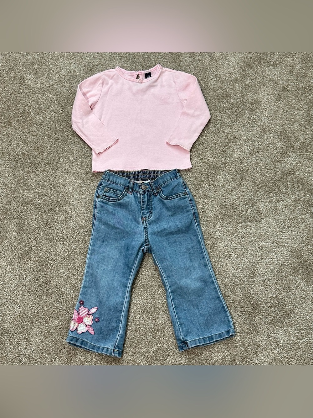 Vintage Y2K babyGap Toddler Girl Embroidered Floral Jeans & Pink Top Set 18-24M